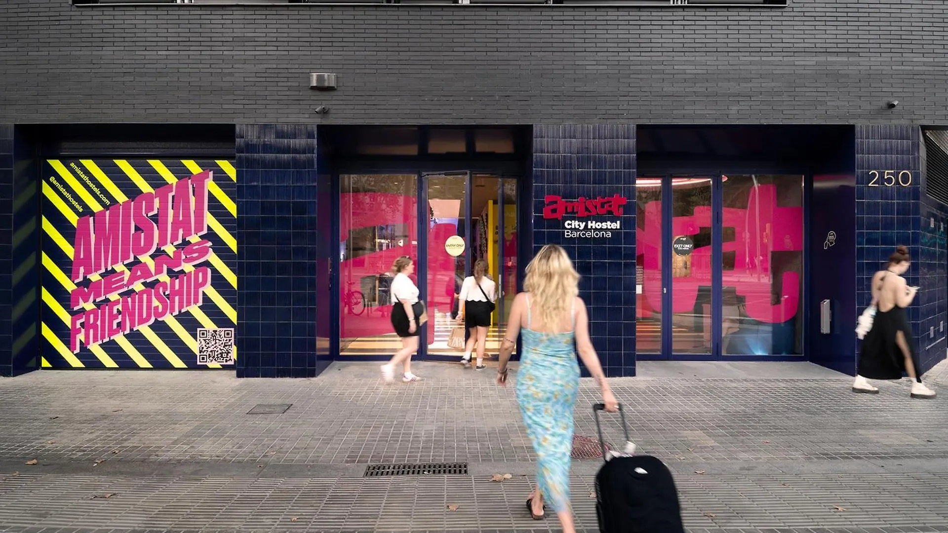 Amistat City Hostel Barcelona Spain